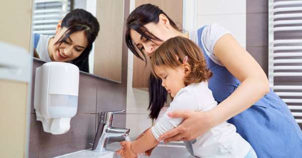 5 Hygiene Habits to Adopt While Raising a Baby