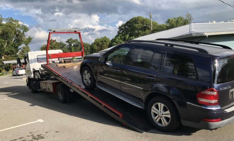 flatbed tow truck