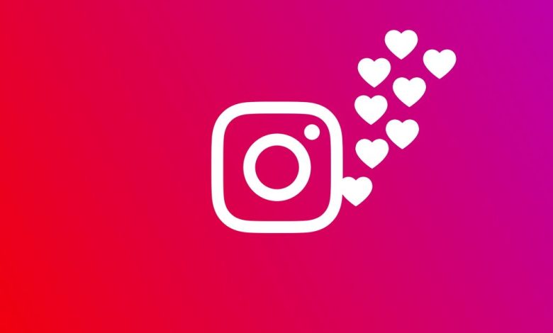 Instagram logo with hearts