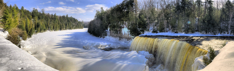 tahquamenon falls